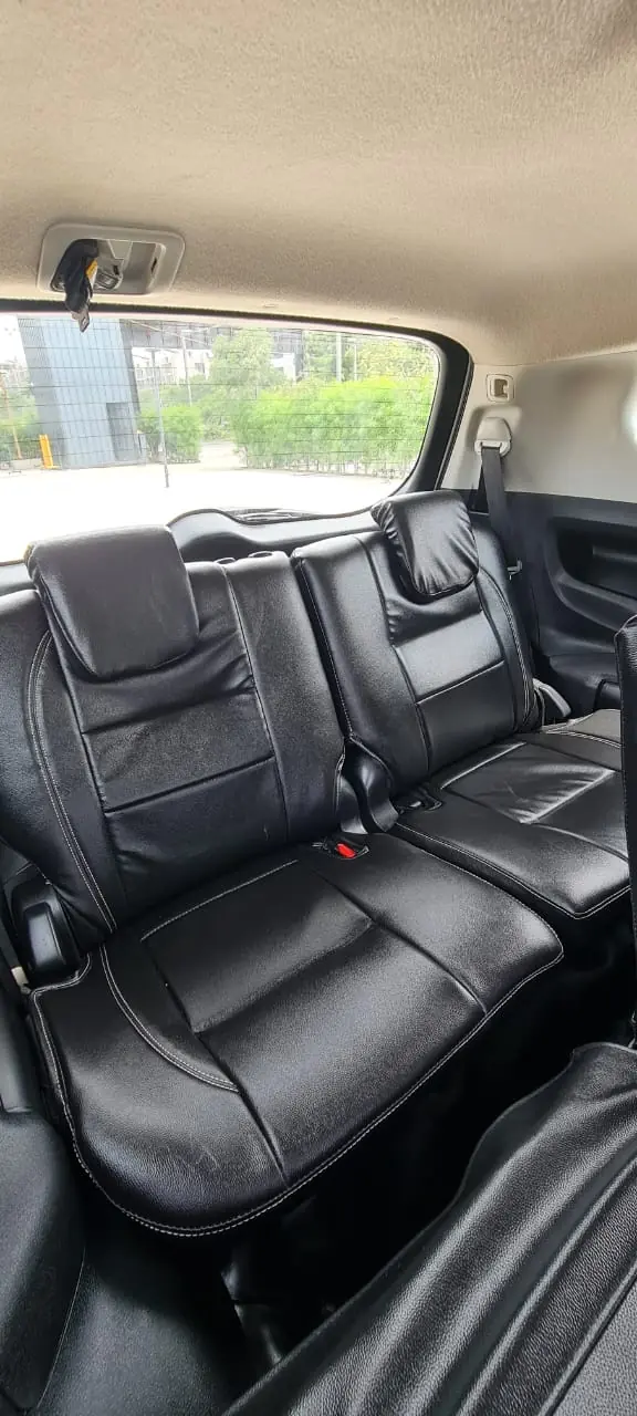2019 TOYOTA INNOVA CRYSTA V