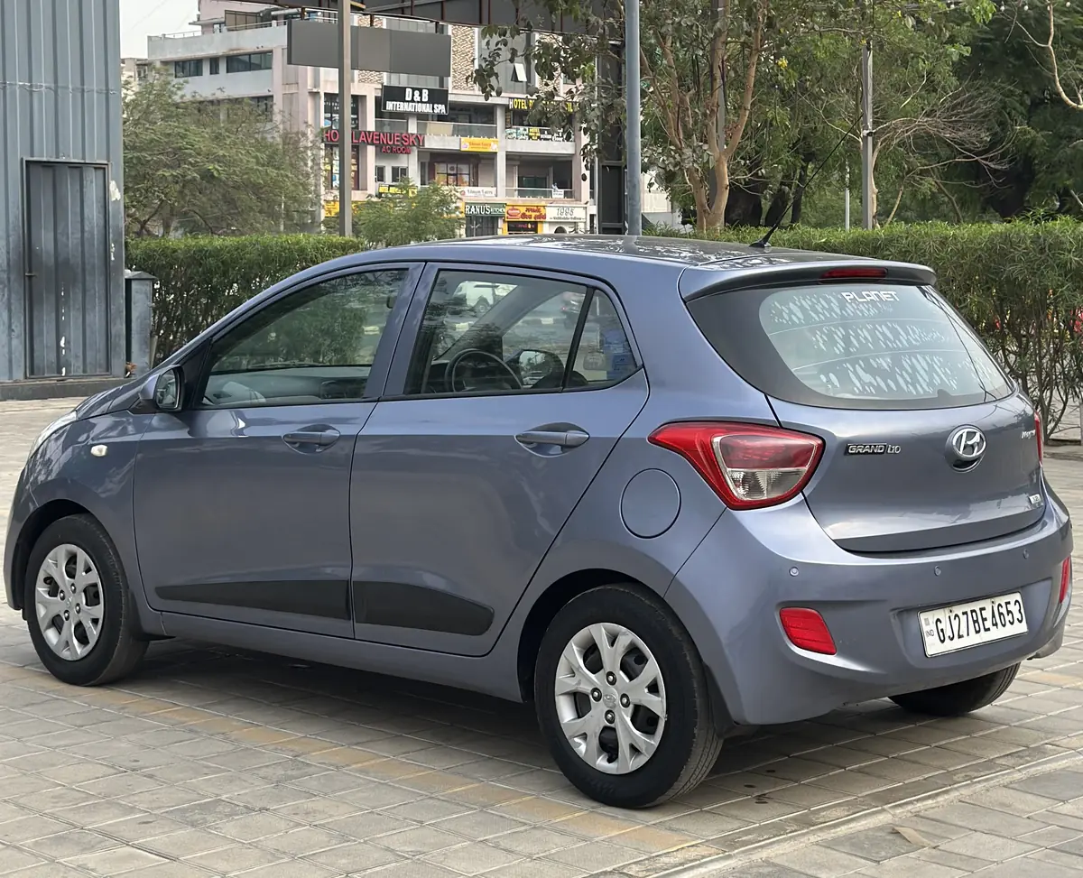 2016(11)HYUNDAI I10 MAGNA CNG 1st FULL