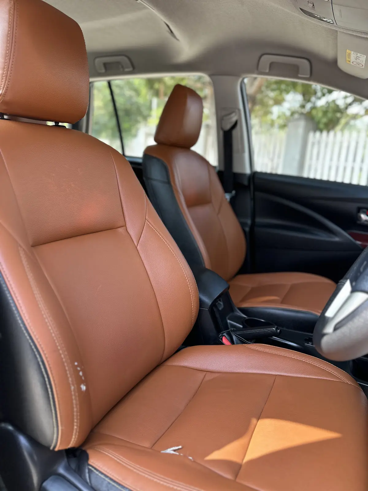 2019 TOYOTA INNOVA CRYSTA G AT