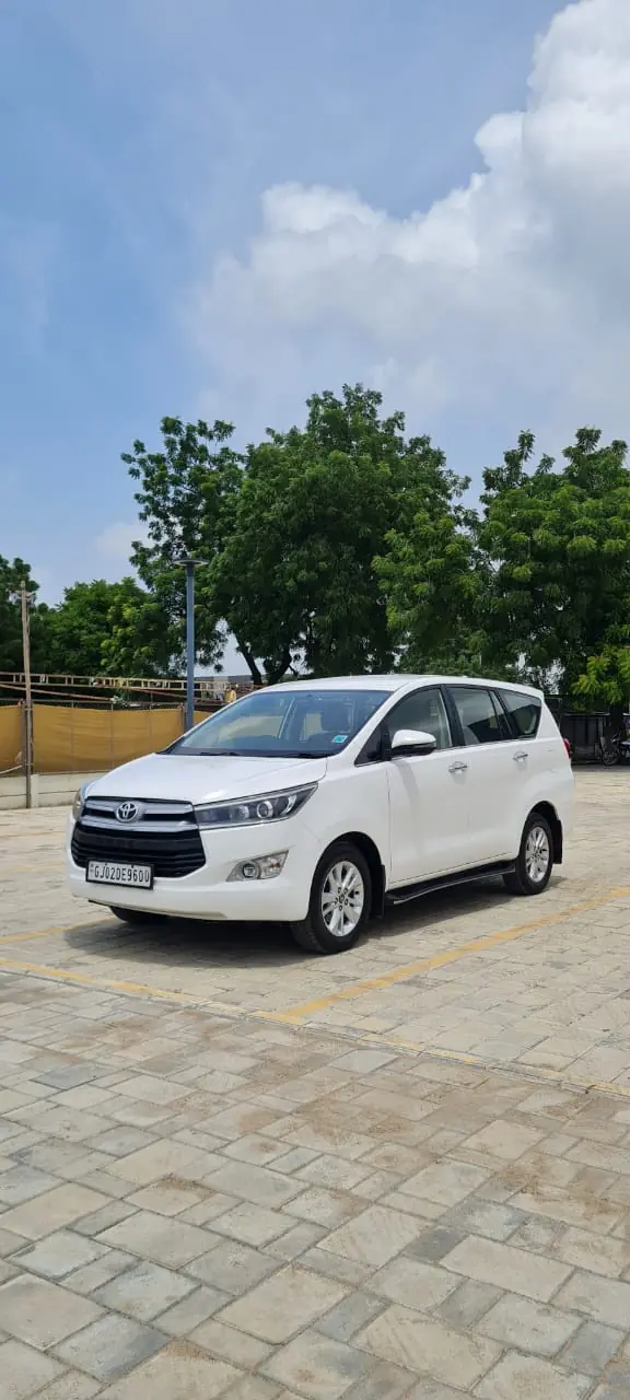 2019 TOYOTA INNOVA CRYSTA V