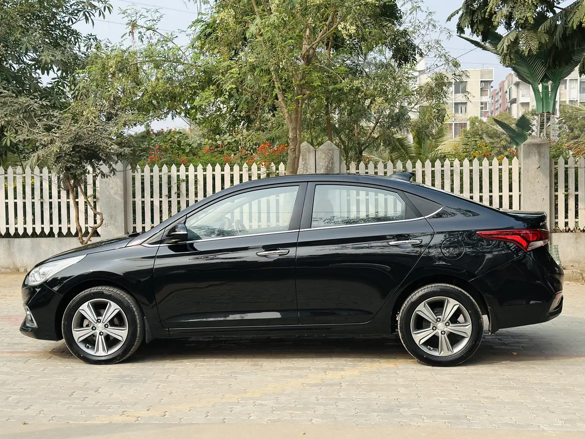 2017 HYUNDAI VERNA SX(O) CRDI