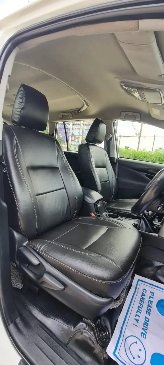 2019 TOYOTA INNOVA CRYSTA V