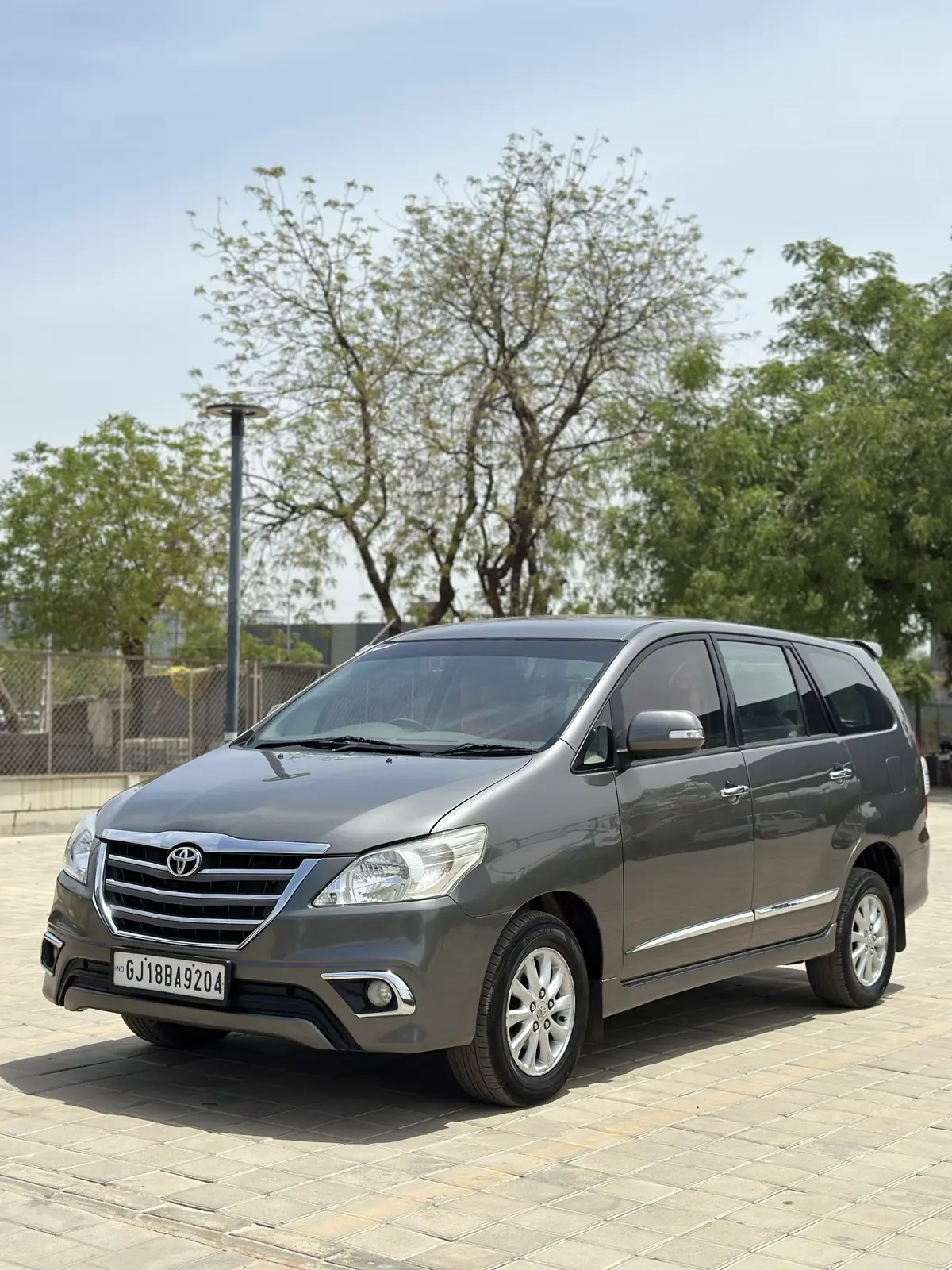 2012 TOYOTA INNOVA V MT