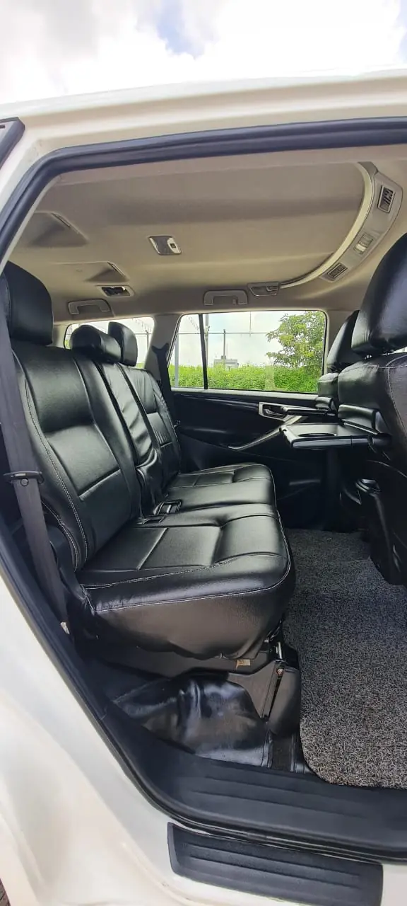 2019 TOYOTA INNOVA CRYSTA V
