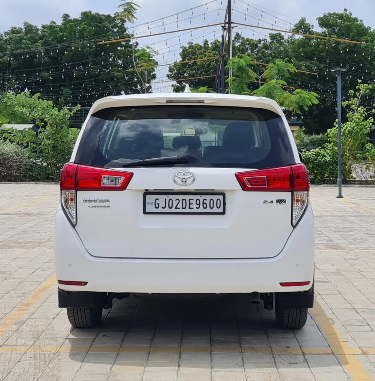 2019 TOYOTA INNOVA CRYSTA V