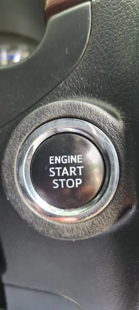 2019 TOYOTA INNOVA CRYSTA V