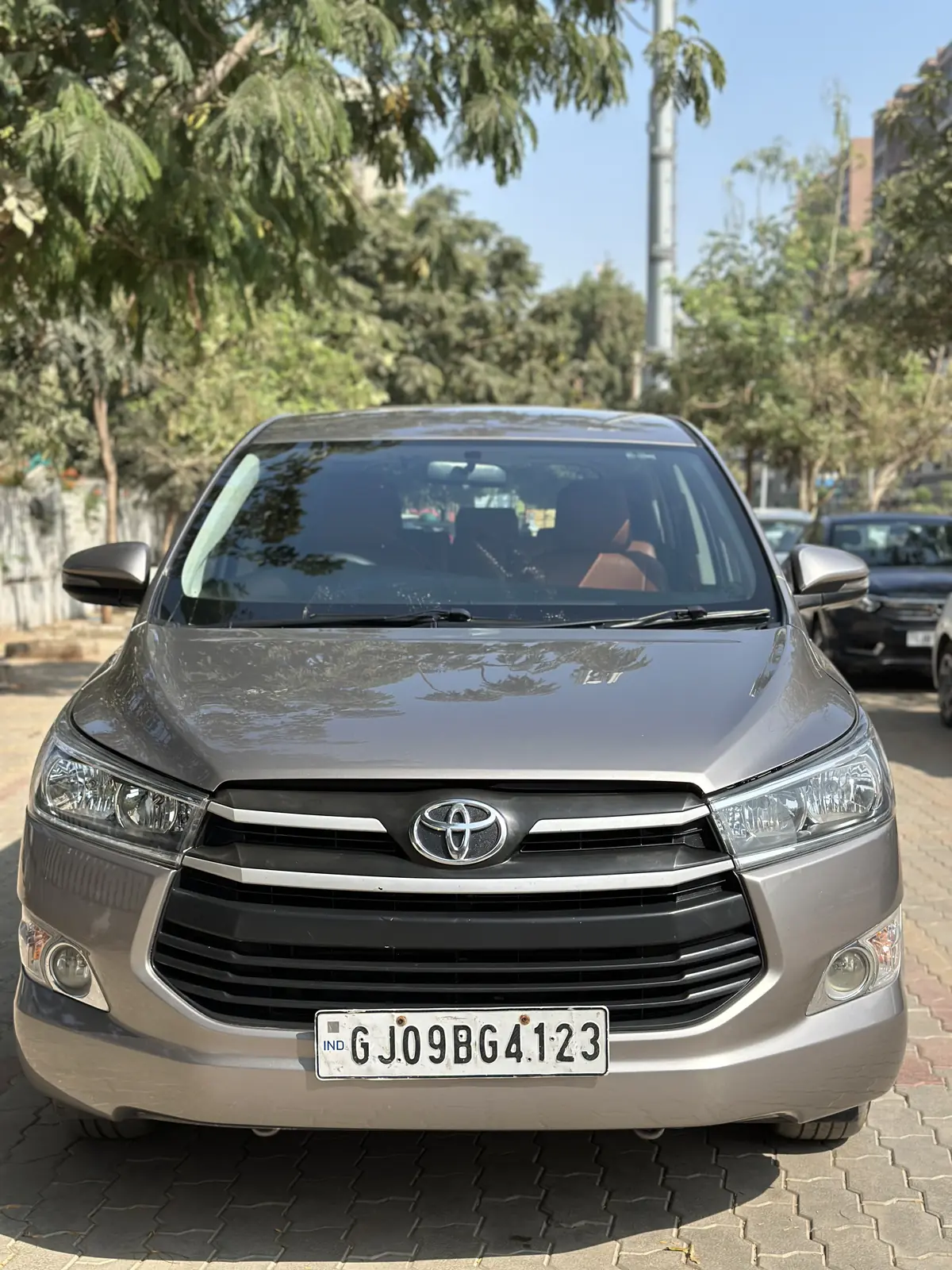 2019 TOYOTA INNOVA CRYSTA G AT