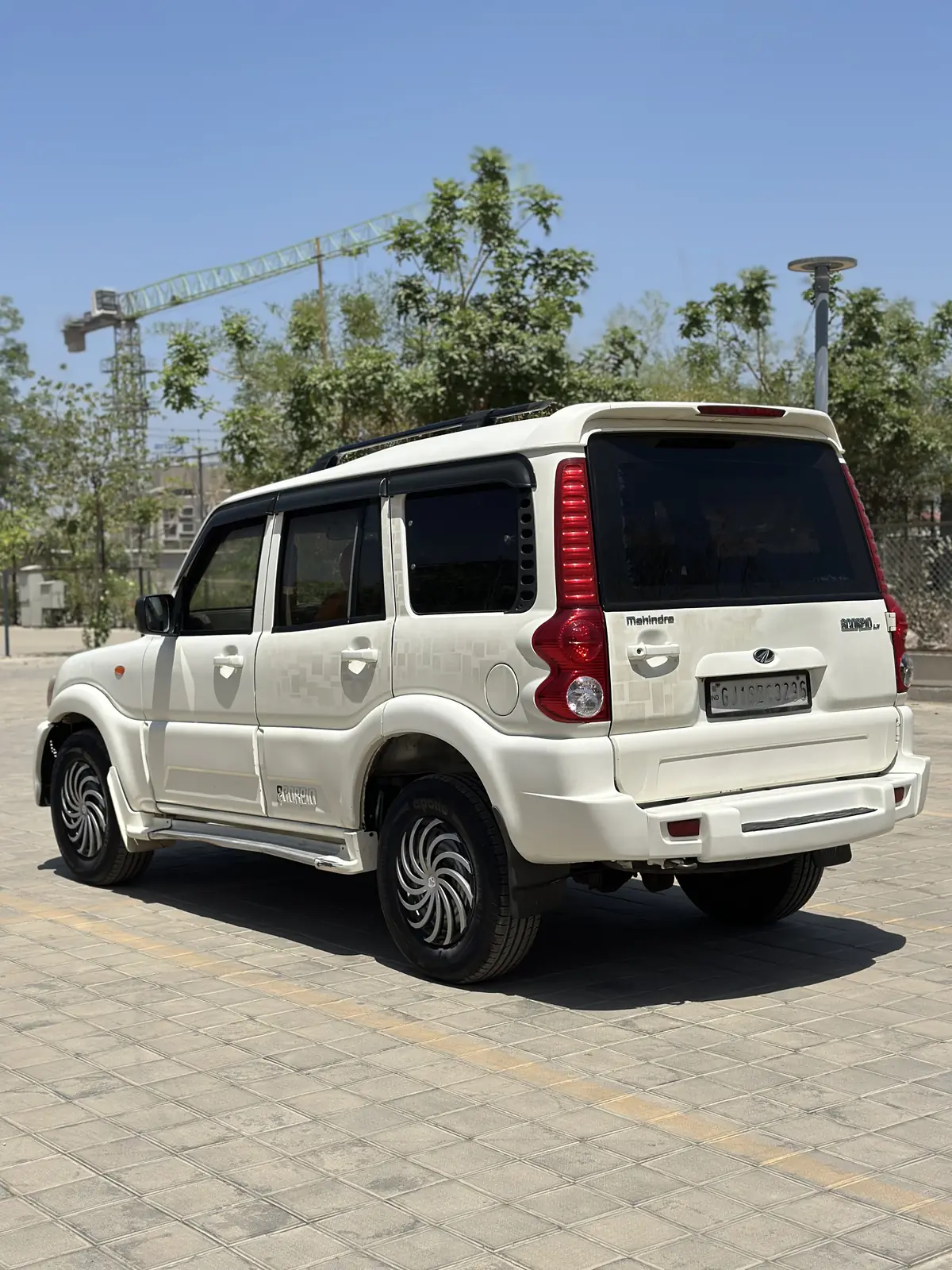 2014 MAHINDRA SCORPIO LX